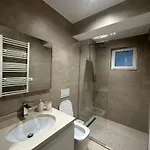 Gold Luxury House 아파트