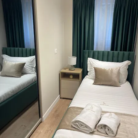Gold Luxury House Daire