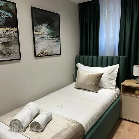 Gold Luxury House Daire